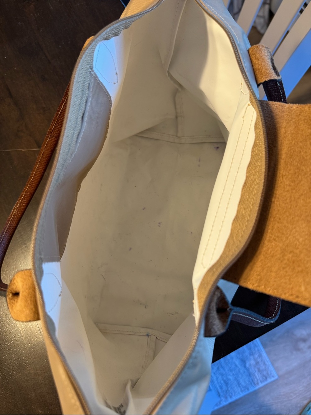Medium Longchamp Tote - Picture 7 of 12